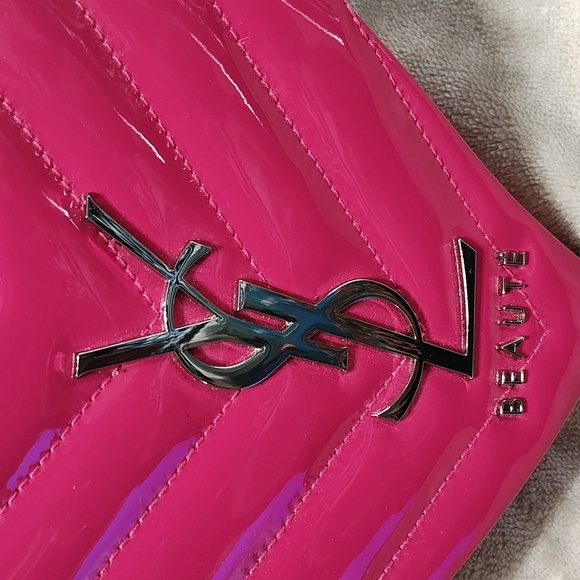 YSL Beaute Heart Box - Picture 3 of 12